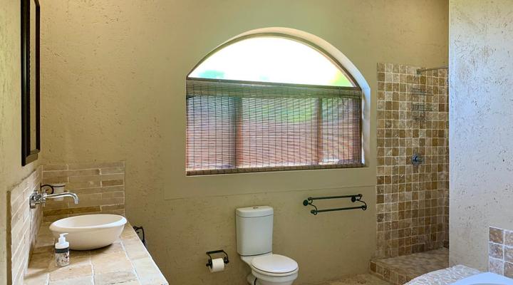 Escape to a Beach Villa in Sheffield Beach, Salt Rock