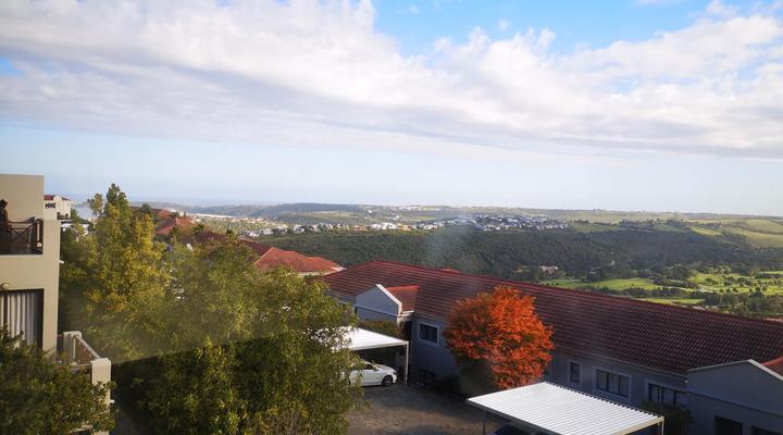 Mount Castleton: 4-Star Graded Luxury Apartment