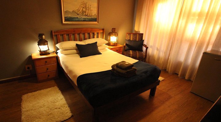 SaltyCrax Backpackers Surf Lodge