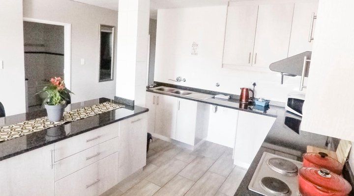 Julina's Guest House