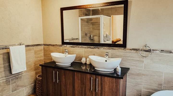 Ibis Way Guest House