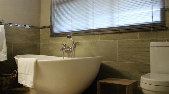 Ibis Way Guest House