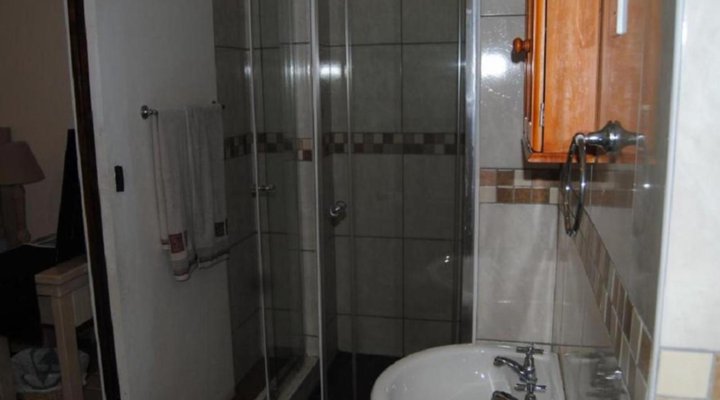 A La Mer Guest House