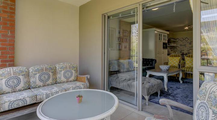 UniqueStay Century City Apartment