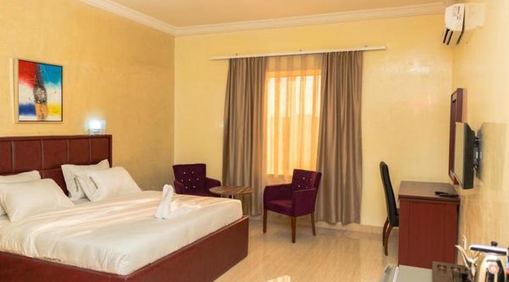 Sefcon Suites & Apartment