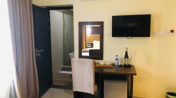 Stoneside Hotel And Apartment