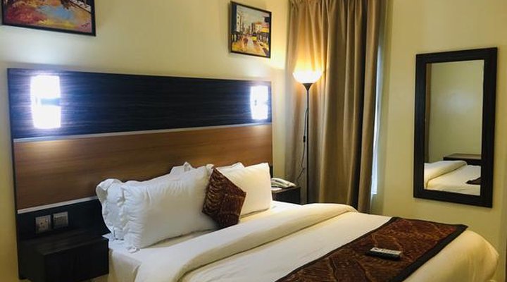 Stoneside Hotel And Apartment