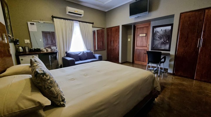 About Guest Lodge