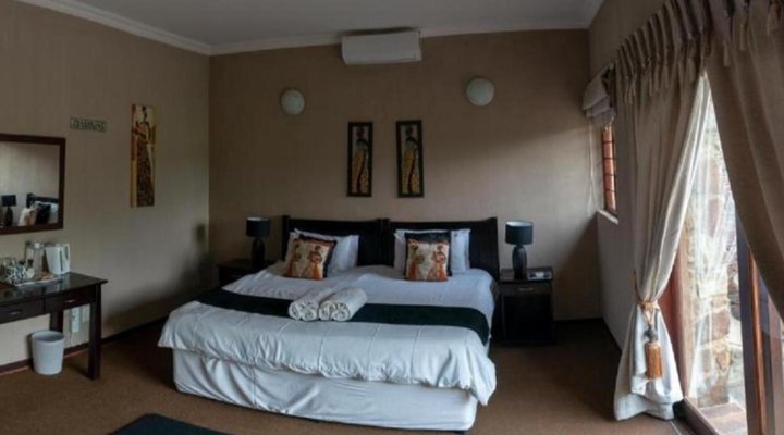 Twenty Three on Riverside