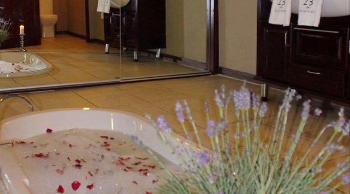 Twenty Three on Riverside