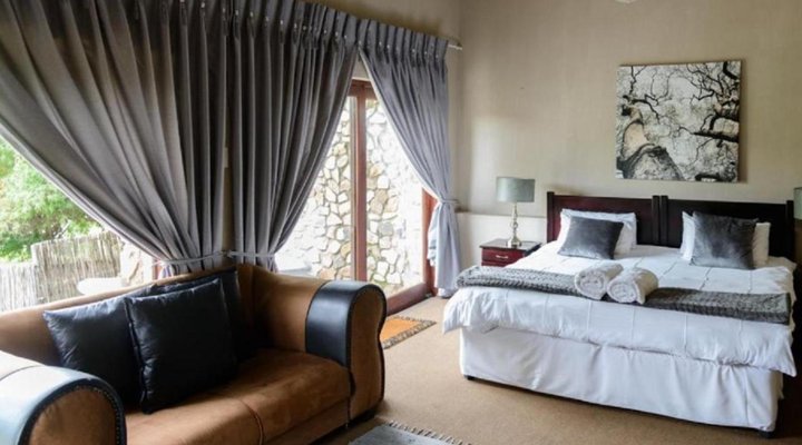 Twenty Three on Riverside