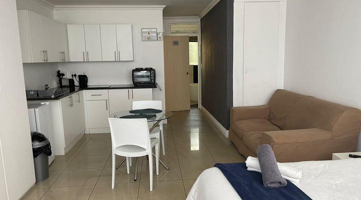 Inn & Out Sandton Park