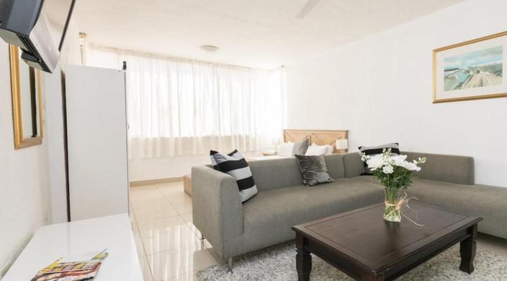 Inn & Out Sandton Park