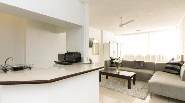 Inn & Out Sandton Park