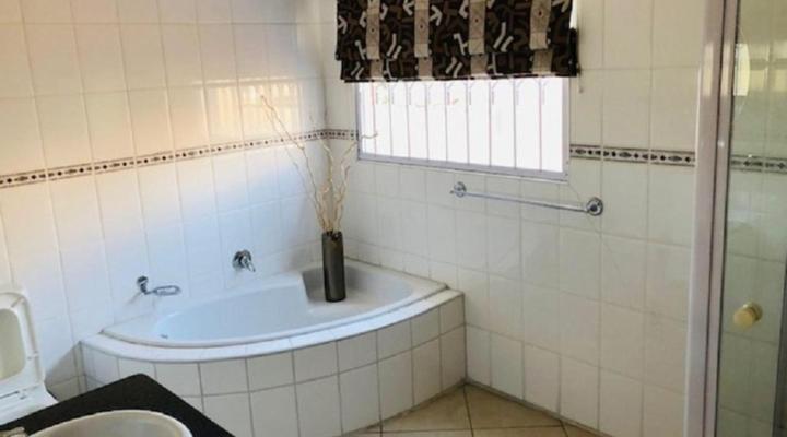 Koi Liv Inn - Bedfordview