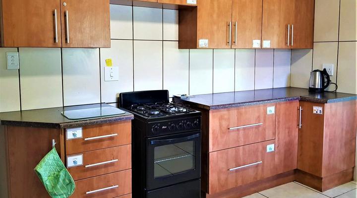 Kei Mouth Guest Lodge