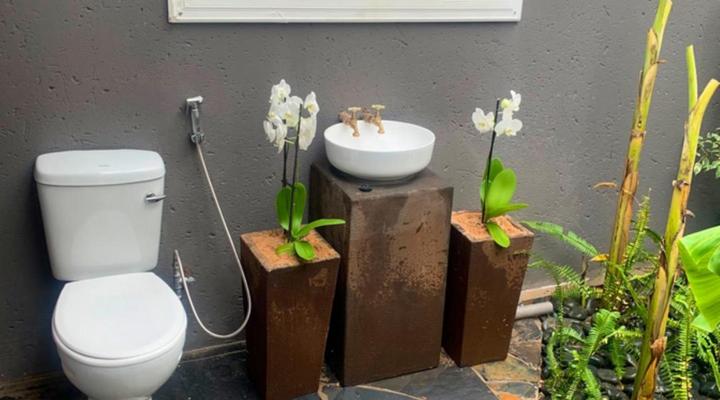 Sunset Guesthouse and Venue