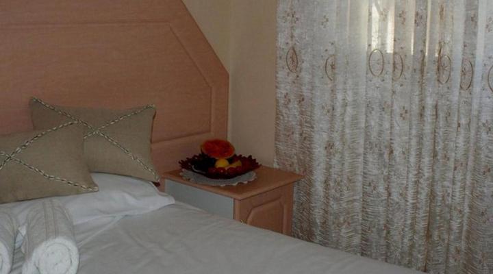 Iqhayiya Guest House