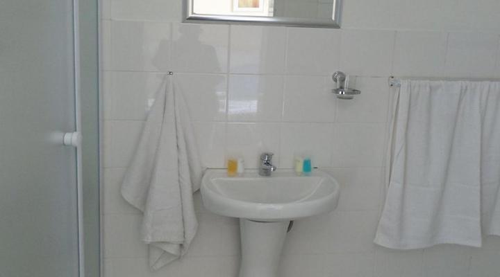 Iqhayiya Guest House