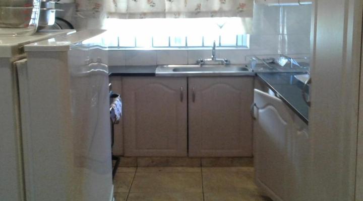 Iqhayiya Guest House