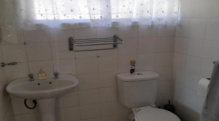 Iqhayiya Guest House