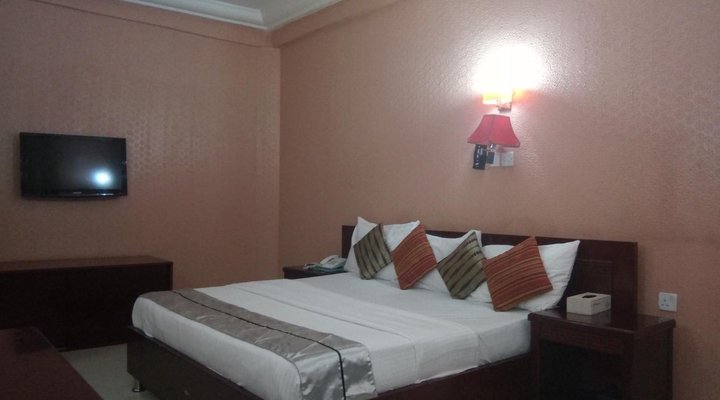 Crocodile Hotel & Restaurants Ltd