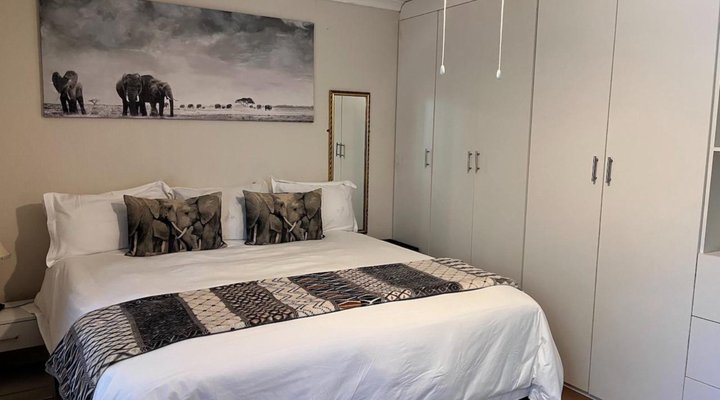  Lenox Lodge Guesthouse