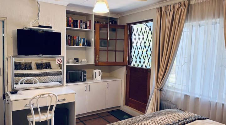  Lenox Lodge Guesthouse