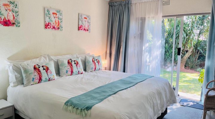  Lenox Lodge Guesthouse