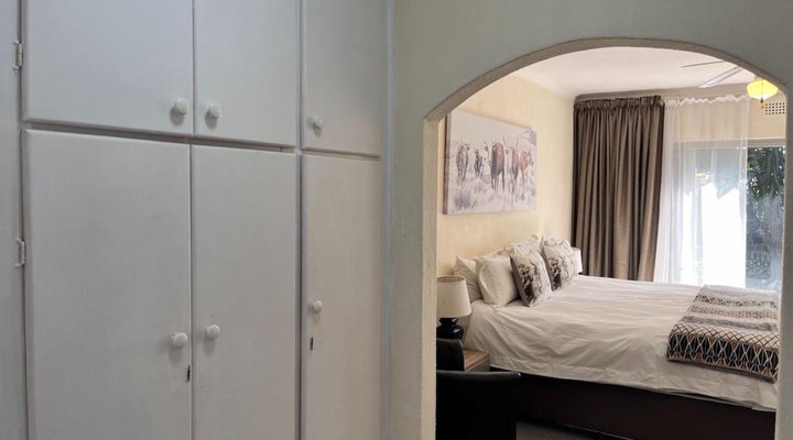  Lenox Lodge Guesthouse