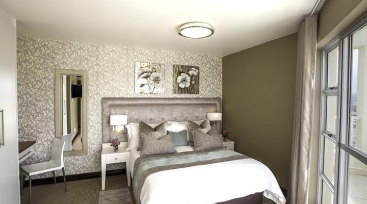 The Palace All-Suite