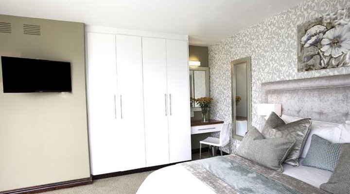The Palace All-Suite