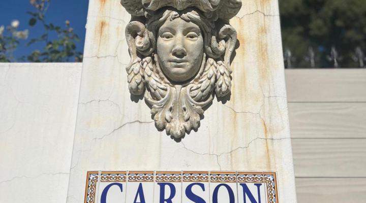 Six on Reinecke Guesthouse