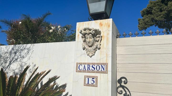 Six on Reinecke Guesthouse