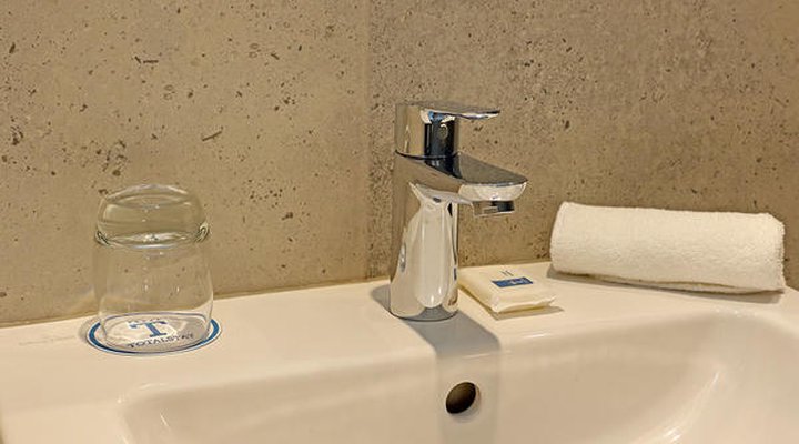 Chelsea Luxury Suites by Total Stay