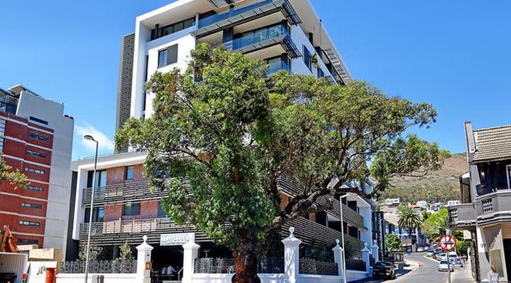Chelsea Luxury Suites by Total Stay
