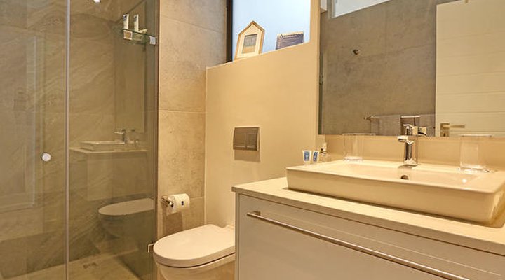 Chelsea Luxury Suites by Total Stay