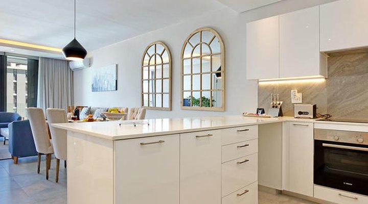 Chelsea Luxury Suites by Total Stay
