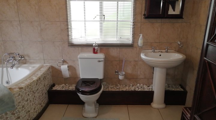 Dunning Country House