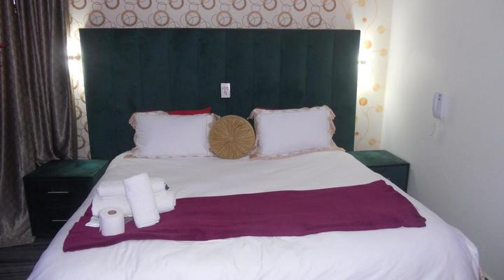 Gold Crown International Hotel