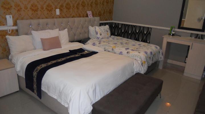 Gold Crown International Hotel