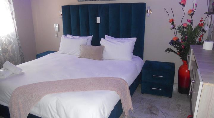 Gold Crown International Hotel