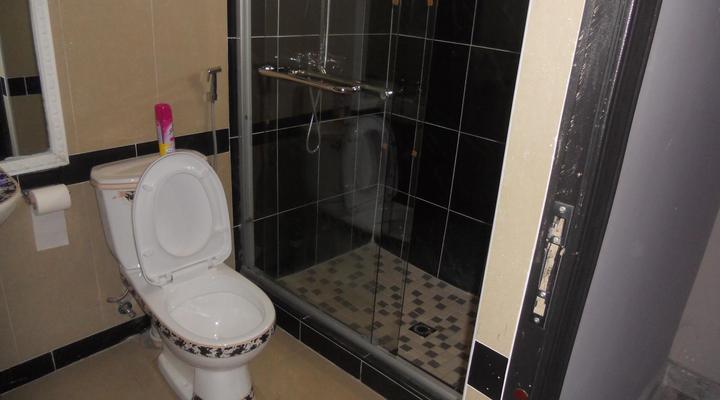 Gold Crown International Hotel