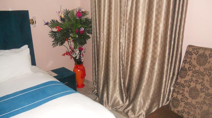 Gold Crown International Hotel