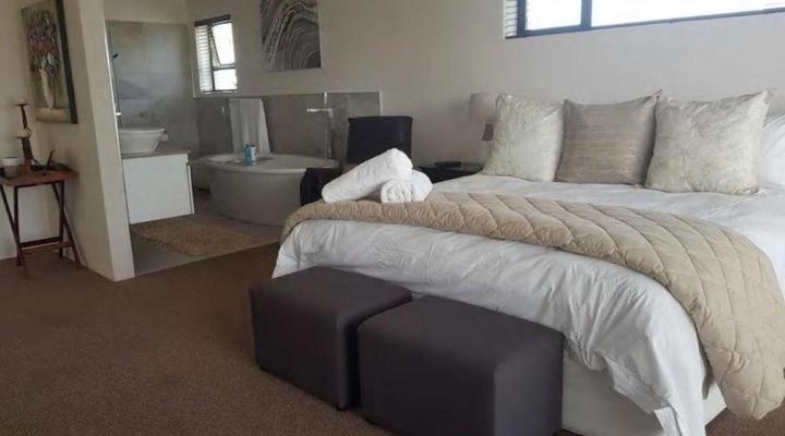 9 on Aquavista Villa