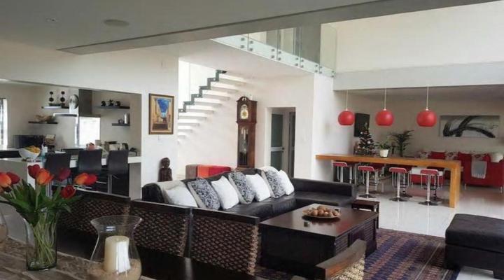 9 on Aquavista Villa