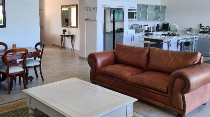 9 on Aquavista Villa