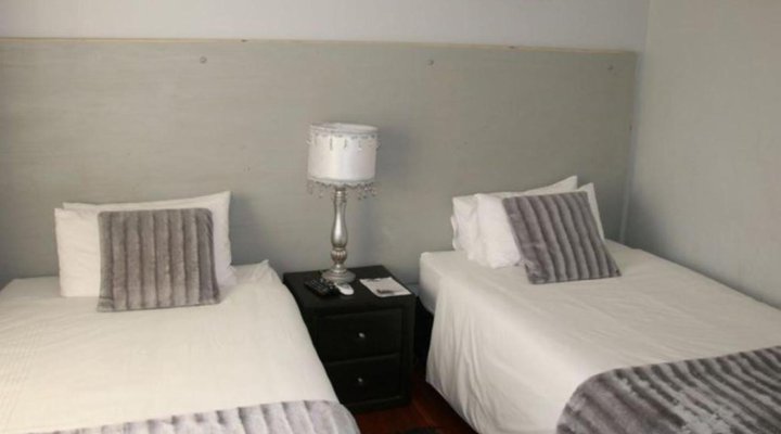 Egerton Manor Guest House