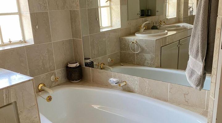 The Browns' Luxury Guest Suites