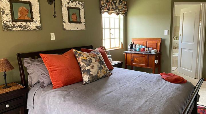 The Browns' Luxury Guest Suites